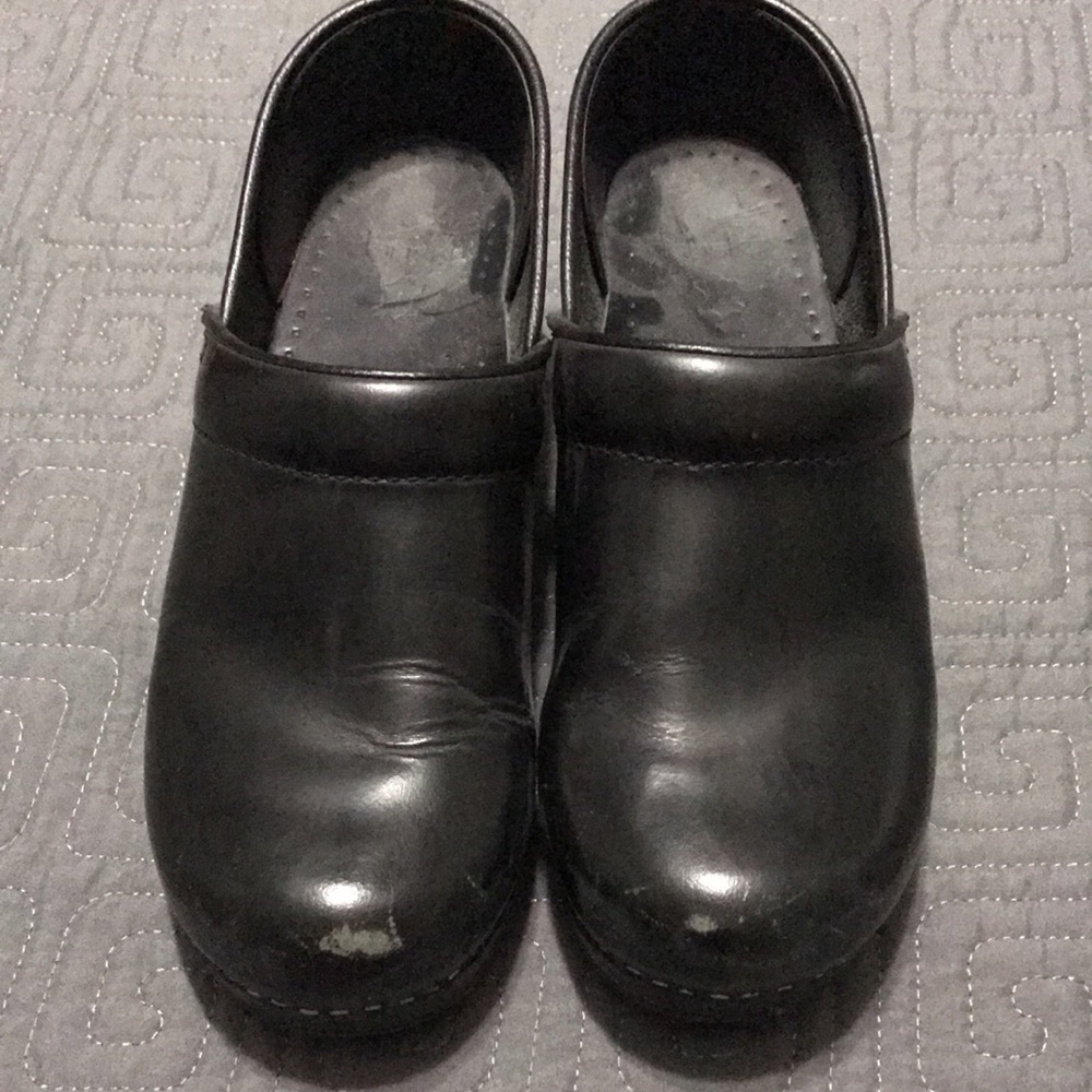 Women’s Dansko shoes